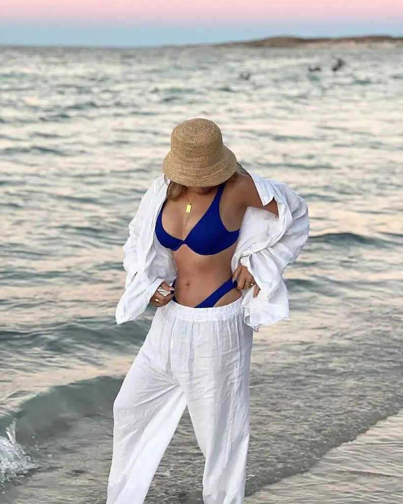 is hollister fast fashion